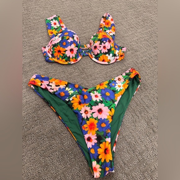 M WeWoreWhat Bikini - Picture 5 of 11